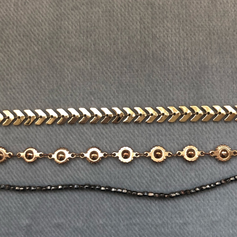 BRANDY MELVILLE NECKLACES